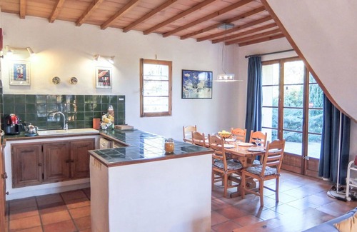 Palau-del-Vidre House | Beautiful private villa for 6 people with private pool, WIFI, TV, terrace and parking
