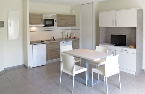 Vieux-Boucau-les-Bains Apartment | Beautiful apartment for 4 guests with WIFI, TV, terrace and parking