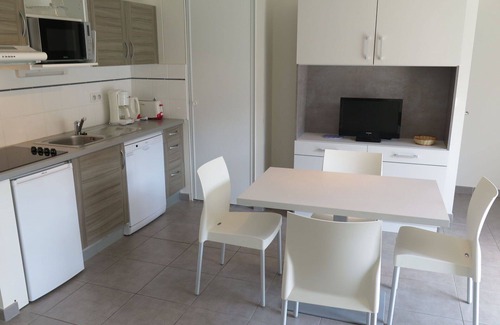 Vieux-Boucau-les-Bains Apartment | Beautiful apartment for 4 guests with WIFI, TV, terrace and parking