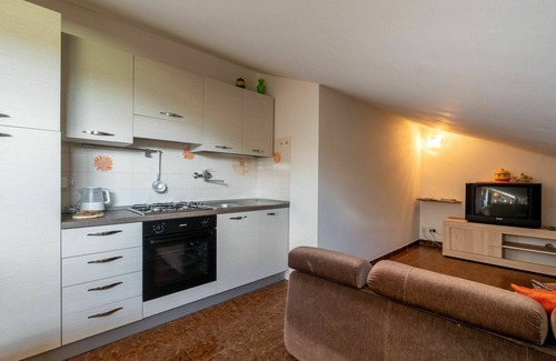 Castagnole delle Lanze Apartment | Beautiful apartment for 4 guests with WIFI, A/C, pool, TV, patio and parking