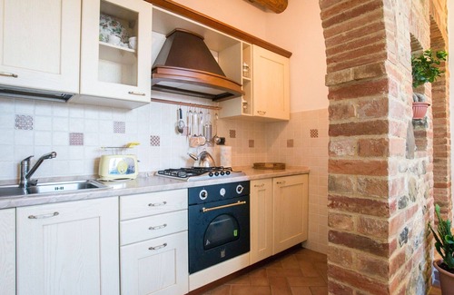 Guistrigona Villa | Beautiful apartment in villa for 3 people with WIFI, A/C, TV, patio, pets allowed and parking