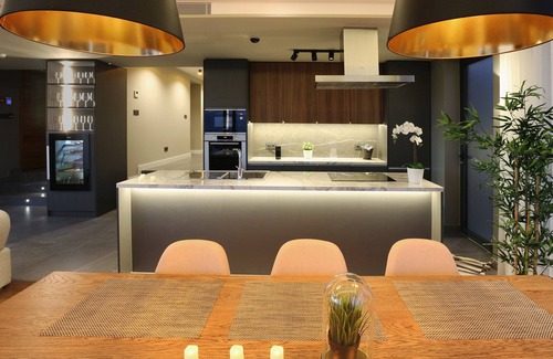 Prazeres Villa | Beautiful Calheta Villa | Villa Bella Vita | 3 Bedrooms | Stunning Sea Views |.