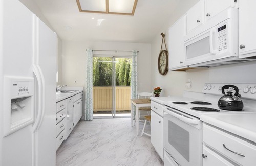 Monarch Beach Condo | Beautiful, Bright Condo In Dana Point, walk to beach - STR24-0004