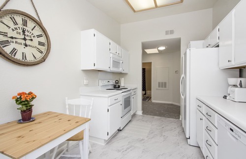Monarch Beach Condo | Beautiful, Bright Condo In Dana Point, walk to beach - STR24-0004