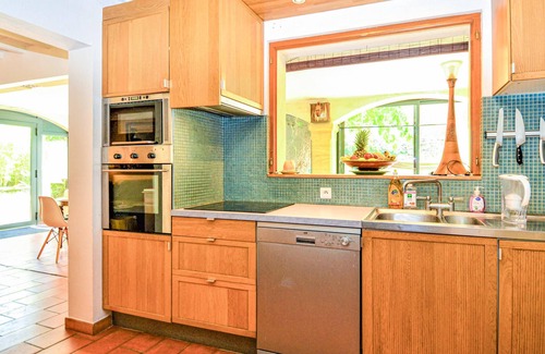 Montaren-et-Saint-Mediers House | Beautiful rustic cottage near Uzès with pool and magnificent garden.