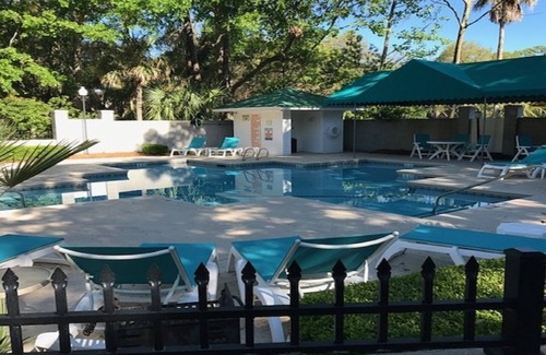 Saint Simons Heights Condo | BEAUTIFULLY DESIGNED CONDO, JUST ONE MILE TO BEACH! CLOSE TO EVERYTHING YOU NEED