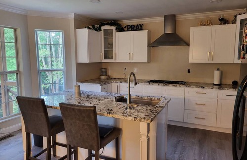 Ashley Oaks House | Beautiful 1 acre 4 bd 3 bath non-smoking homenn
