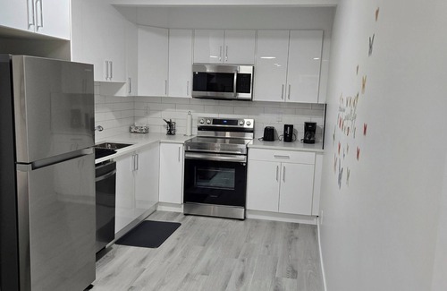 Beaumont Apartment | Beautiful 1 bedroom basement suite near Edmonton (YEG) airport