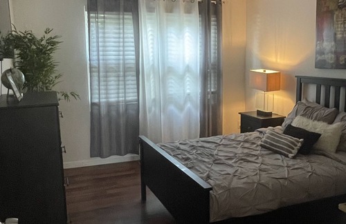Hicksville Apartment | Beautiful 1 bedroom near everything!