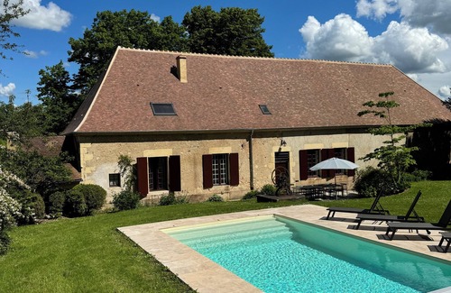 Apremont-sur-Allier House | Beautiful 1900 Demeure with swimming pool and enclosed garden, in a charming village