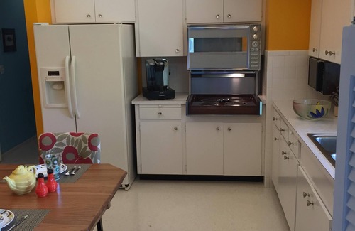 Golden Beach House | Beautiful 1800 square foot Mid Century Home