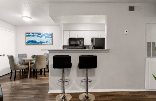 University Hills and Windsor Park Apartment | Beautiful 1BD/1BA in University Hills 0787