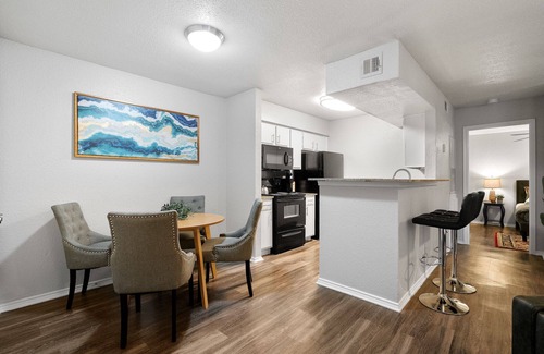 University Hills and Windsor Park Apartment | Beautiful 1BD/1BA in University Hills 3878