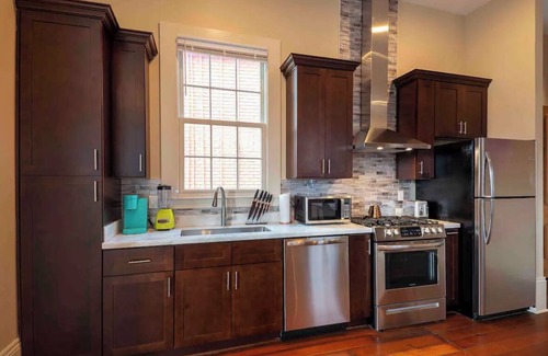 Seventh Ward House | Beautiful 1bed House walk to French Q and Bourbon St