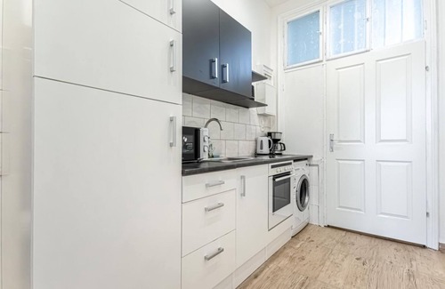 Rudolfsheim-Funfhaus Apartment | Beautiful 1BR Apt in Central, Convenient Area