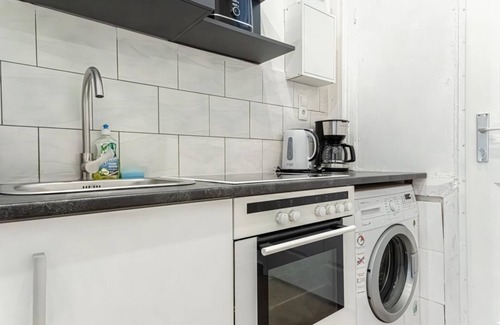 Rudolfsheim-Funfhaus Apartment | Beautiful 1BR Apt in Central, Convenient Area