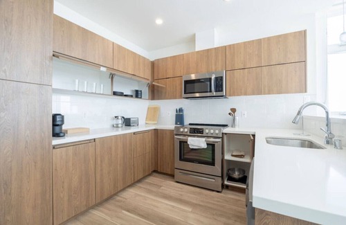 Koreatown Apartment | Beautiful 1BR in K-town w/Balcony (ID113)