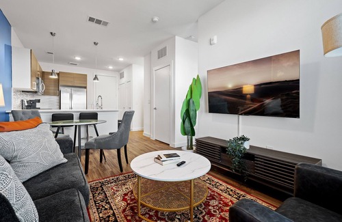 Riverside Apartment | Beautiful 1BR in Riverside 8110