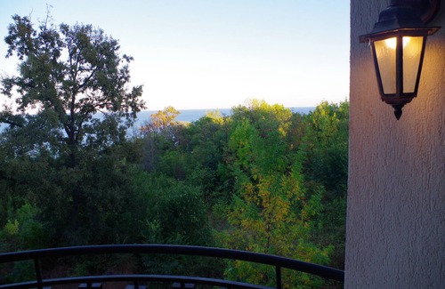 Obzor Apartment | Beautiful 1st-Line Seaview Appartement in 4* The Cliff