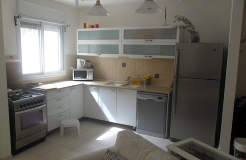 Beersheba Apartment | Beautiful 2 Bd, 2 Ba With Large, Private Garden