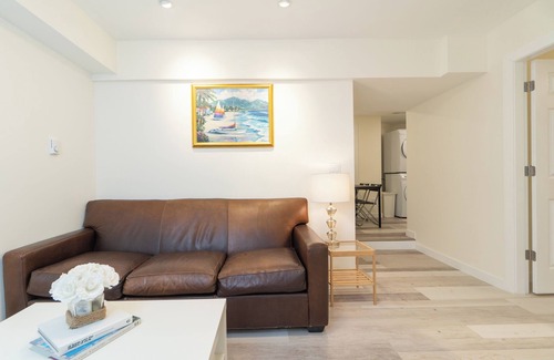 Dundarave House | Beautiful 2-BED Suite in central West Vancouver