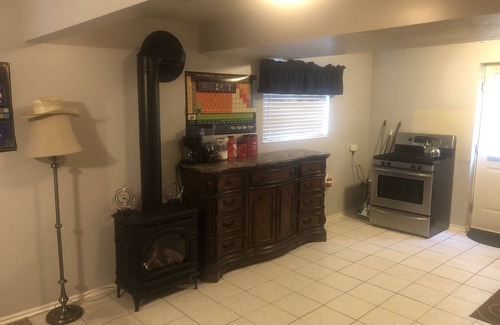 South Weber House | Beautiful 2 bedroom 1 bathroom guest house