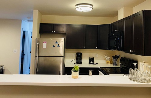 Bayshore - Klatt Apartment | Beautiful 2 bedroom apartment with private garage