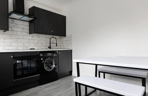 Cathays Apartment | Beautiful 2 Bedroom Apartment Near City Centre