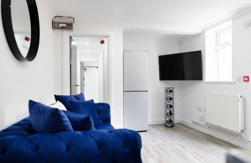 Cathays Apartment | Beautiful 2 Bedroom Apartment Near City Centre