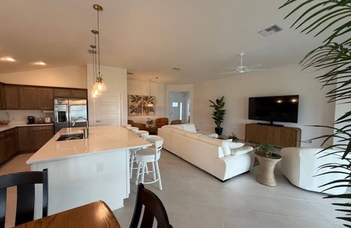 Okahumpka House | Beautiful 2-bedroom house in The Villages, FL