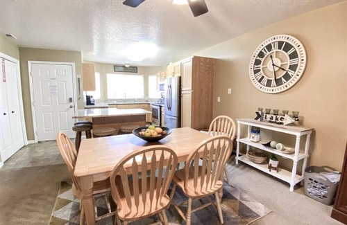 Harbor Village Condo | Beautiful 2 Bedroom Tennis View Condo 201