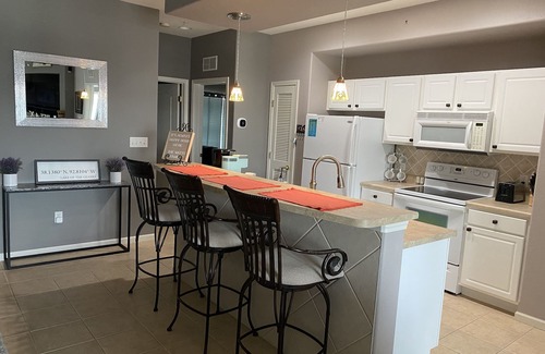 Lake Ozark Condo | Beautiful 2-Bedroom, 6th Floor Condo located on Horseshoe Bend.
