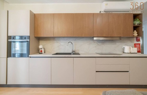 Il-Balluta Apartment | Beautiful 2BR designer home w/WIFI in St Julians