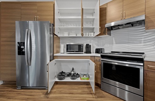 Riverside Apartment | Beautiful 2BR in Riverside 6275