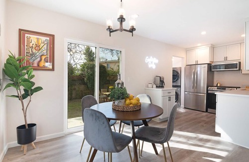 Valley Glen House | Beautiful 3 Bed 1 Bath Designer Home + Hot Tub