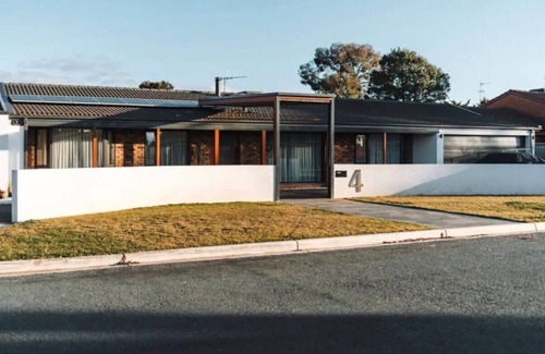 Queanbeyan West House | Beautiful 3 bedroom family home