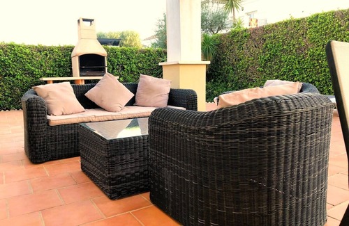 Roldan Villa | Beautiful 3 Bedroom 3 bathroom Villa - Sleeps 6