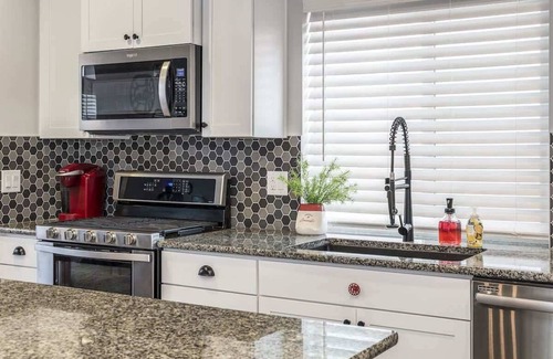 American Fork House | Beautiful 3 Bedroom Private home with easy access