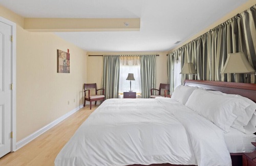 Kennebunkport Condo | Beautiful 3-Bedroom Condo near Goose Rocks Beach in Kennebunkport
