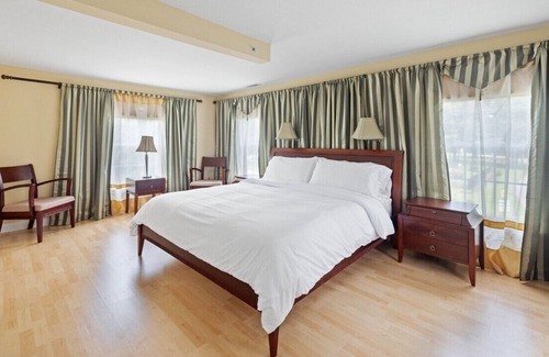 Kennebunkport Condo | Beautiful 3-Bedroom Condo near Goose Rocks Beach in Kennebunkport