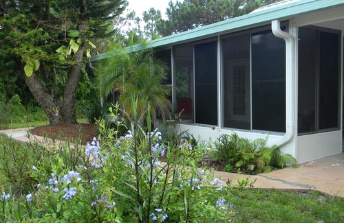 Port Malabar House | Beautiful 3 Bedroom, 2 Bath home, whole house, Only 30 minutes to local beaches.