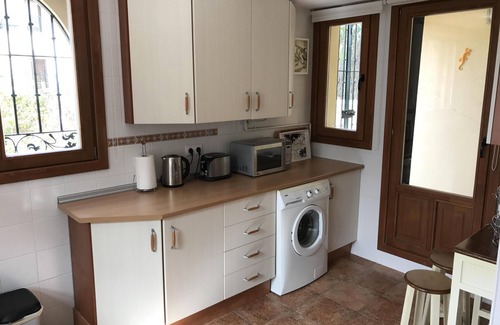 Costa Esuri House | Beautiful 3 Bedroom 2 Bathroom Town House In a Private Gated Complex & Free WiFi