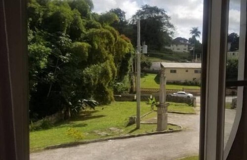 Mandeville House | Beautiful 3 bedroom Townhouse- 1.2km Town Center