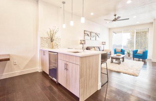 Old Town North House | Beautiful 3 Bedroom Townhouse in Old Town North, Brewery District