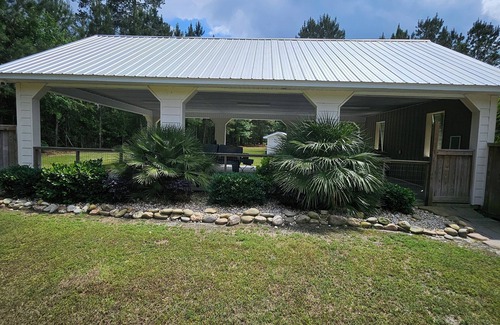 Eutawville House | Beautiful 3-bedroom house in enchanting Eutawville in a Spacious Gated Community