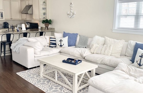 Summit Station House | Beautiful 3 story home on the lake, master suite's on 1st & 3rd floors.