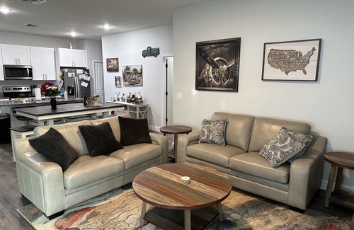 Orange City House | Beautiful 3Br 2Ba Cozy, Dog Friendly Home