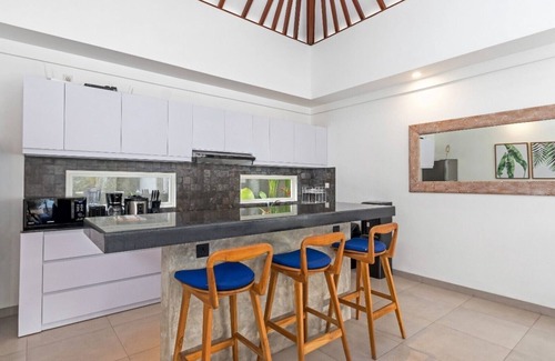 Batubelig Villa | Beautiful 3BR Villa W/Private Pool in Bali, Bali Villa 2207