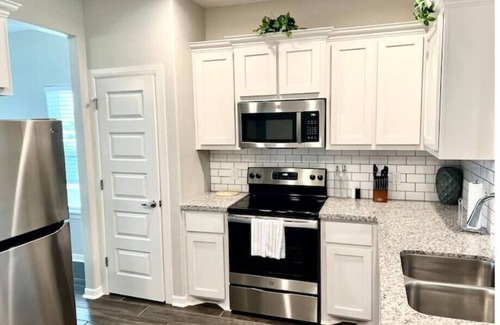Edinburg House | Beautiful 3R-2B Home in Quiet Community