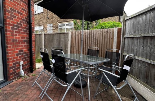 Lincoln House | Beautiful 4-Bed House in Lincoln- close to Centre